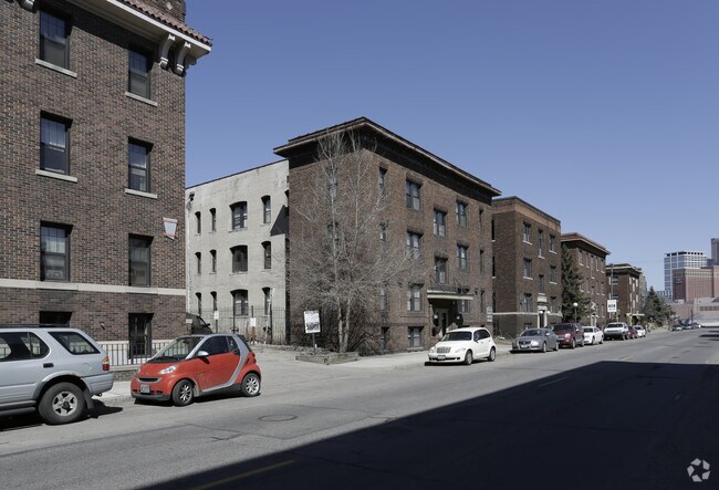 Building Photo - Mallbrook