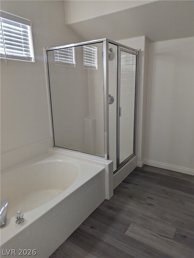 Building Photo - 230 Tayman Park Ave