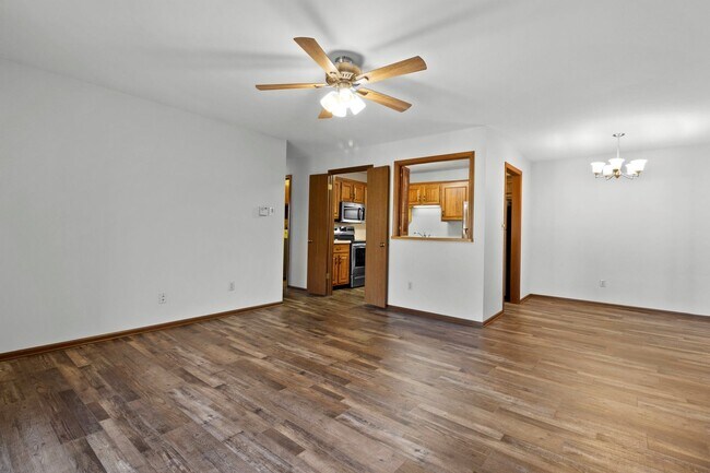 Building Photo - NEW! 2 Bedroom/2 Bath Condo-Mt Pleasant