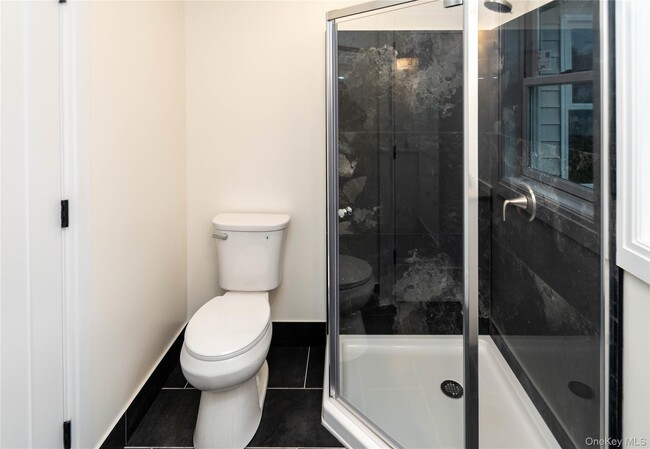 Building Photo - 4407 Albany Post Rd