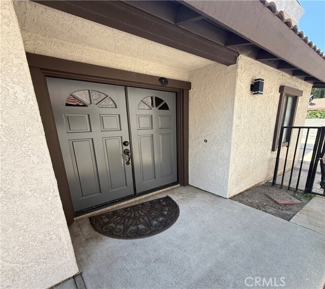 Building Photo - 2157 E Badillo St