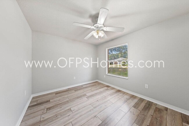 Building Photo - 107 Cabana Way