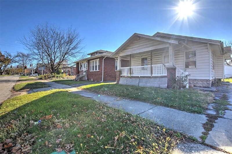 Building Photo - 2135 E Prairie Ave