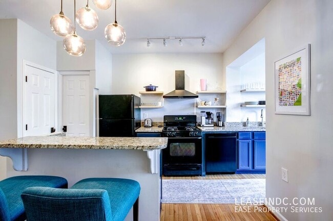 Building Photo - 719 Gallatin St NW