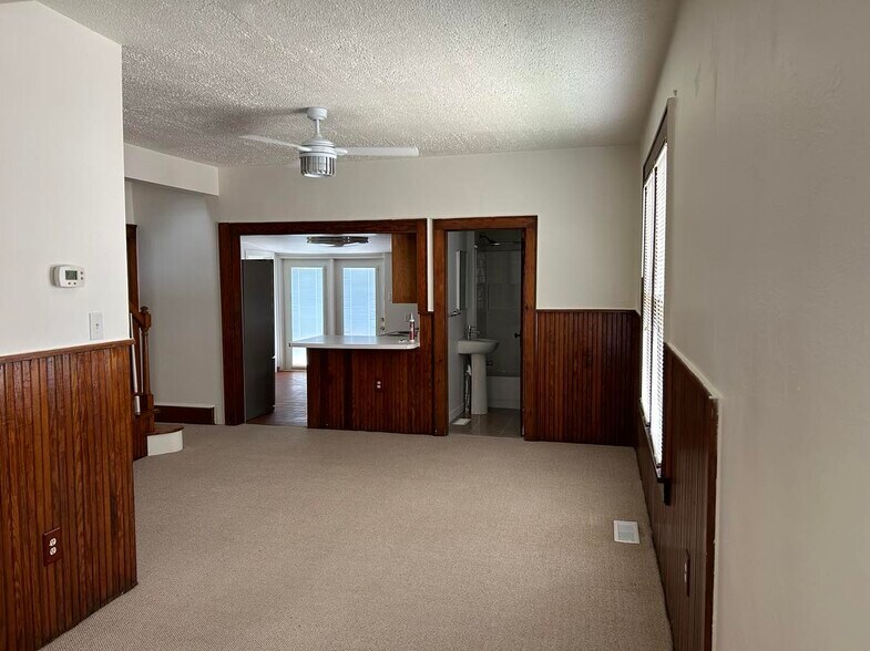 Entry view living/dining - 2317 Moir St NE