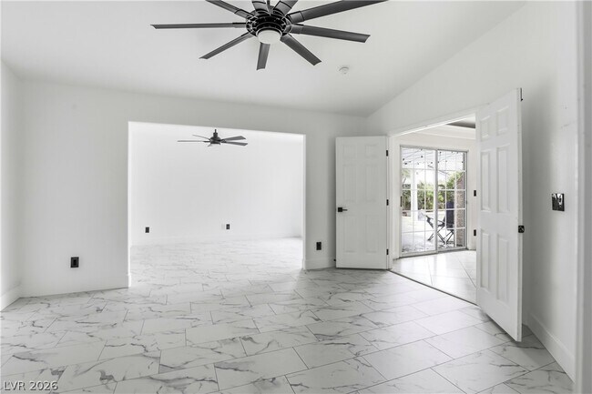 Building Photo - 5204 Elm Grove Dr