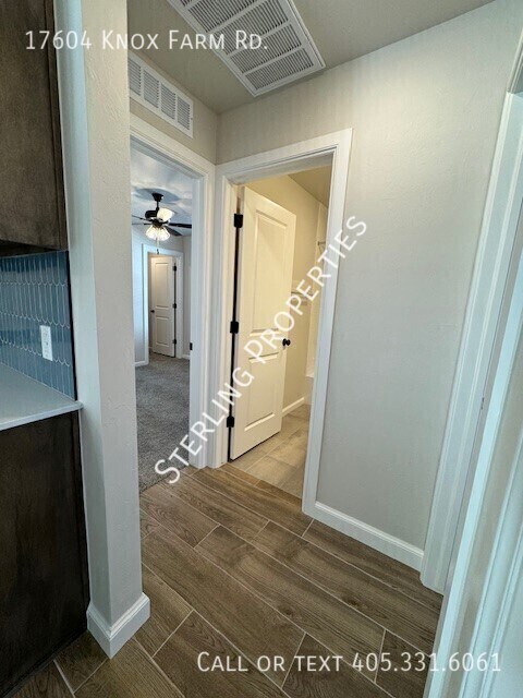 Building Photo - 17604 Knox Farm Rd