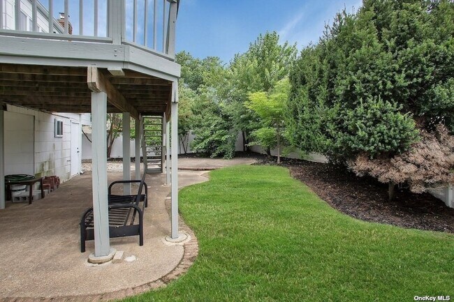 Building Photo - 3049 Clubhouse Rd