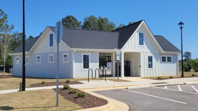 Building Photo - Beautiful New Townhome for Military Tenant