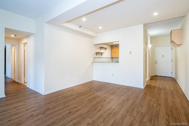 Building Photo - 123 Mamaroneck Ave