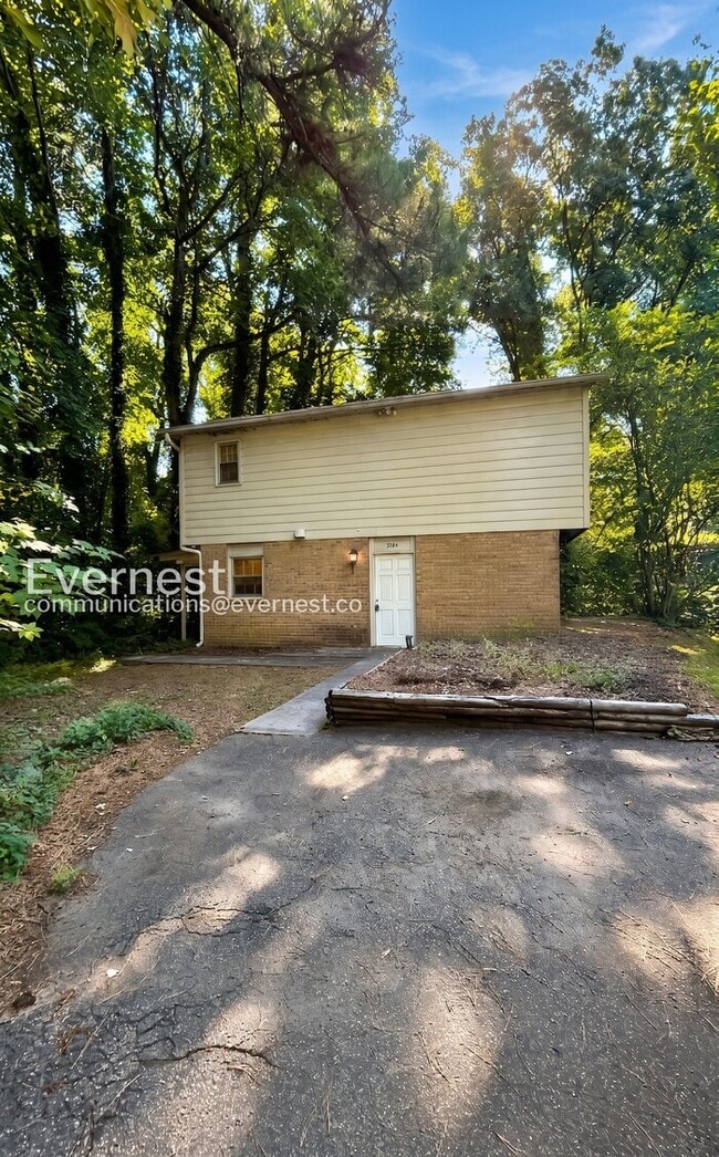 Building Photo - 3904 Greenleaf St