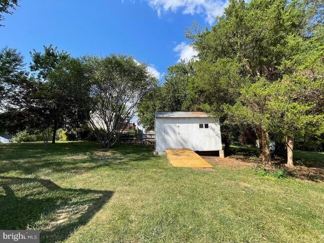 Building Photo - 7219 Ford Hollow Dr