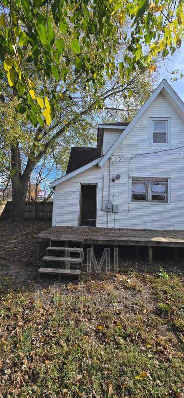 Building Photo - 240 S Marion St