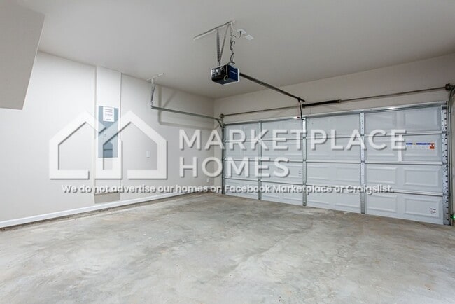 Building Photo - 250 W L Miller Dr