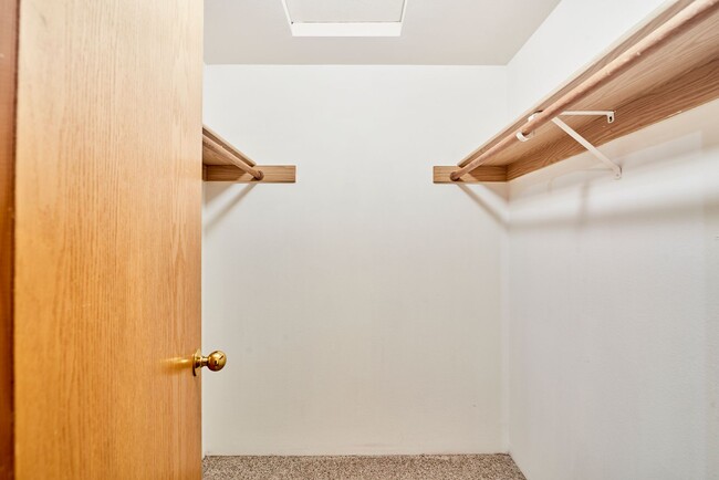 Building Photo - Delightful 3 bedroom home near Matthews Be...