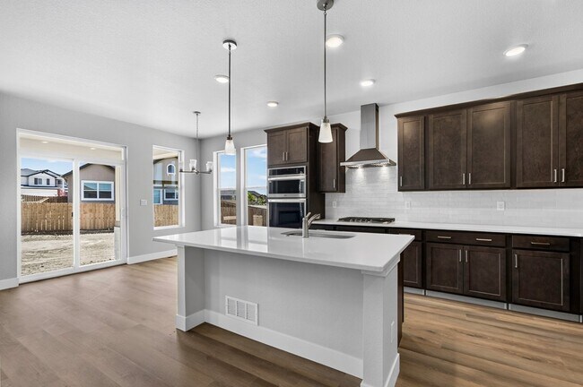 Building Photo - 10207 Waterton Cyn Wy
