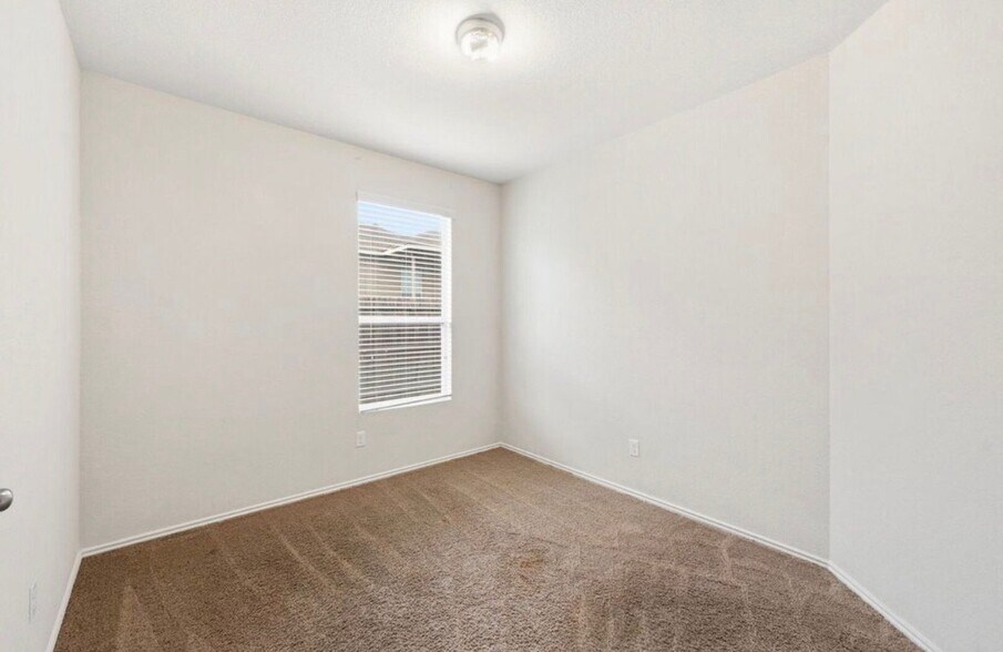 Building Photo - 11358 Unbridled