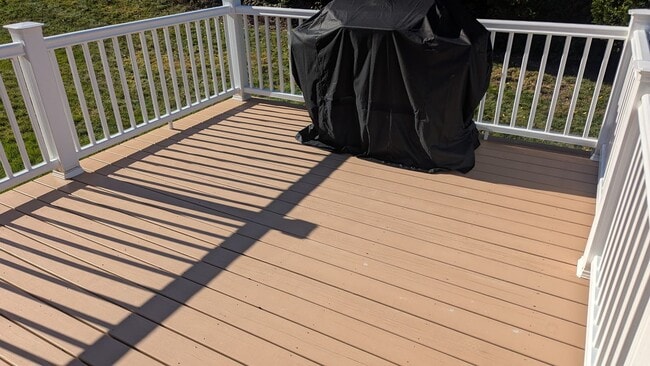 Building Photo - ***Please Respond Directly to the Online Listing, Calls May Not Be Returned***