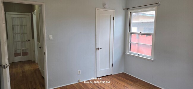 Building Photo - 2707 Vine St