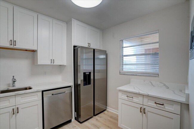 Building Photo - 2901 Fiore Way