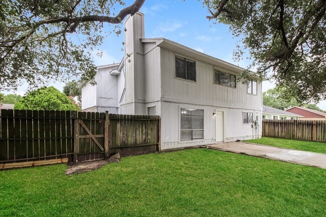 Building Photo - 8519 Rockmont Ct
