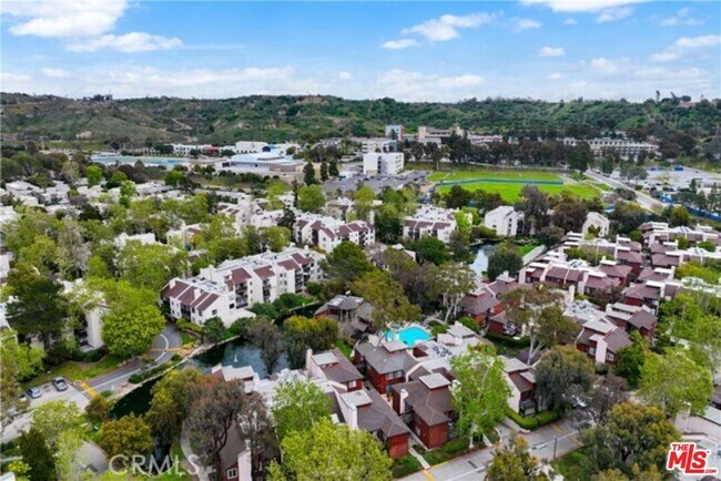 Building Photo - 4805 Maytime Ln