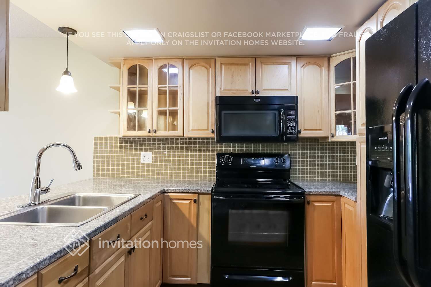 Building Photo - 4430 SW 70th Terrace