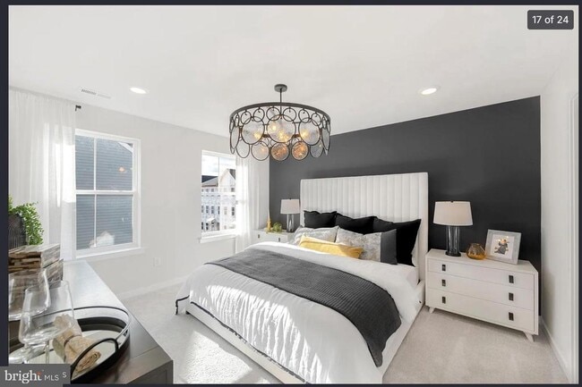 Building Photo - 42 Anderson Dr