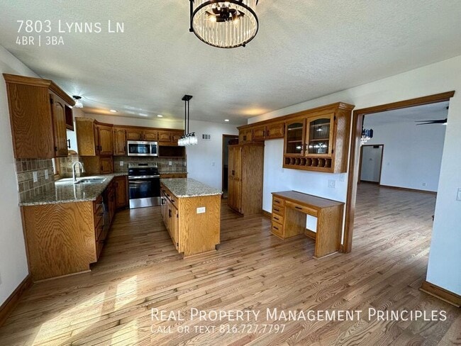 Building Photo - 7803 NW Lynns Ln