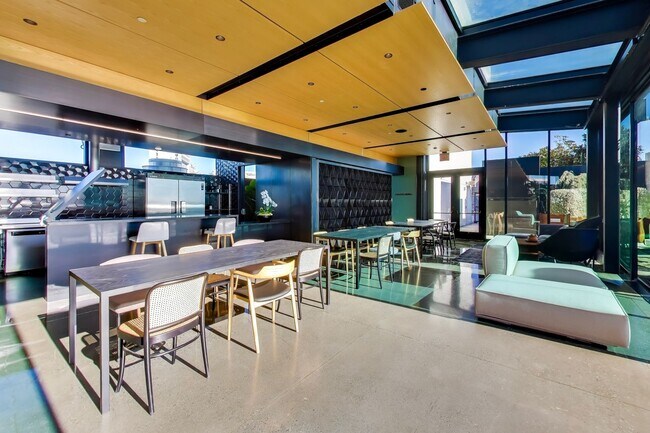 Building Photo - Urban Luxury at SoMa Serif Condos 2BR/2BA | In-Unit Laundry & 24-Hour Security