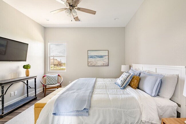 Building Photo - 804 1/2 Johnson Crawford Circle-SI ID1264805P