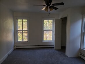 Building Photo - 708 Erie St