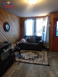 Building Photo - 24 S Woodard Ave