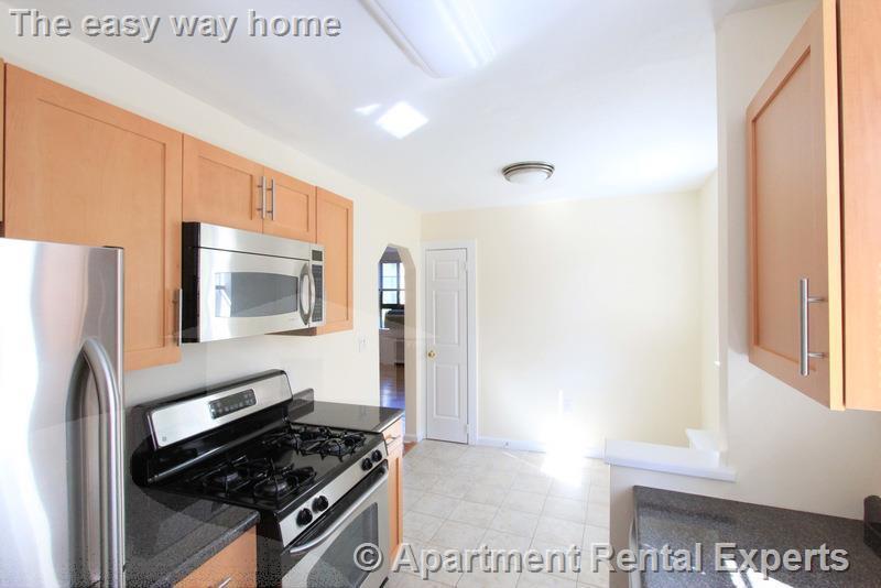 Building Photo - 60 Brattle St