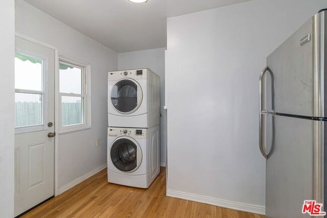 Building Photo - 1163 N Genesee Ave