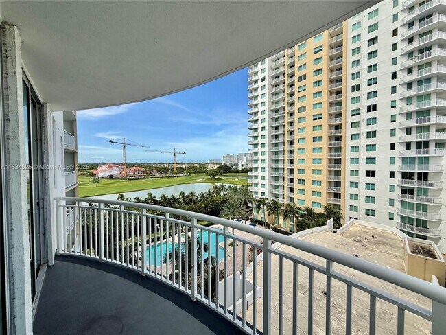 Building Photo - 1745 E Hallandale Beach Blvd