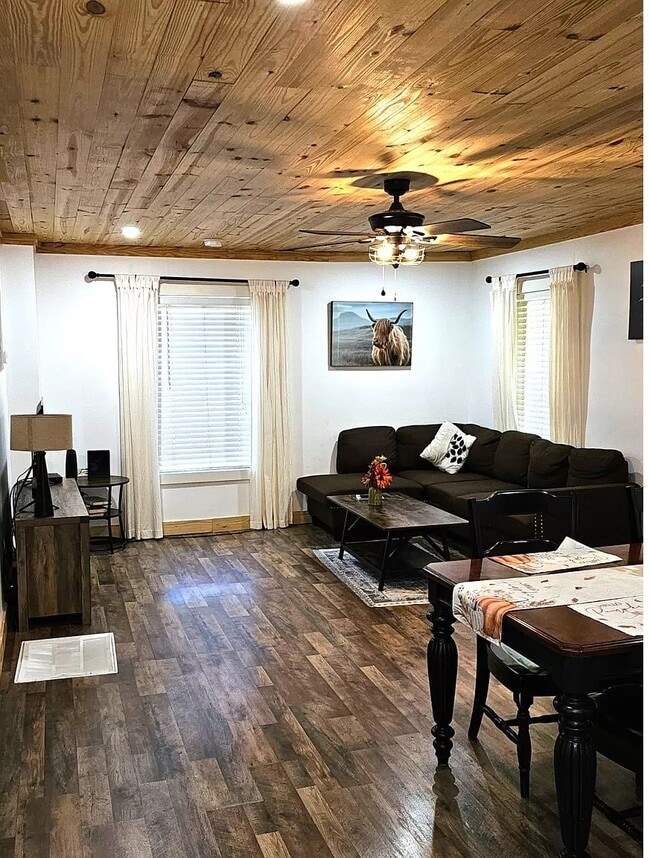 Building Photo - 702 Rush Branch Rd