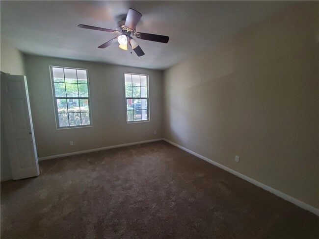 Building Photo - 435 McGarity