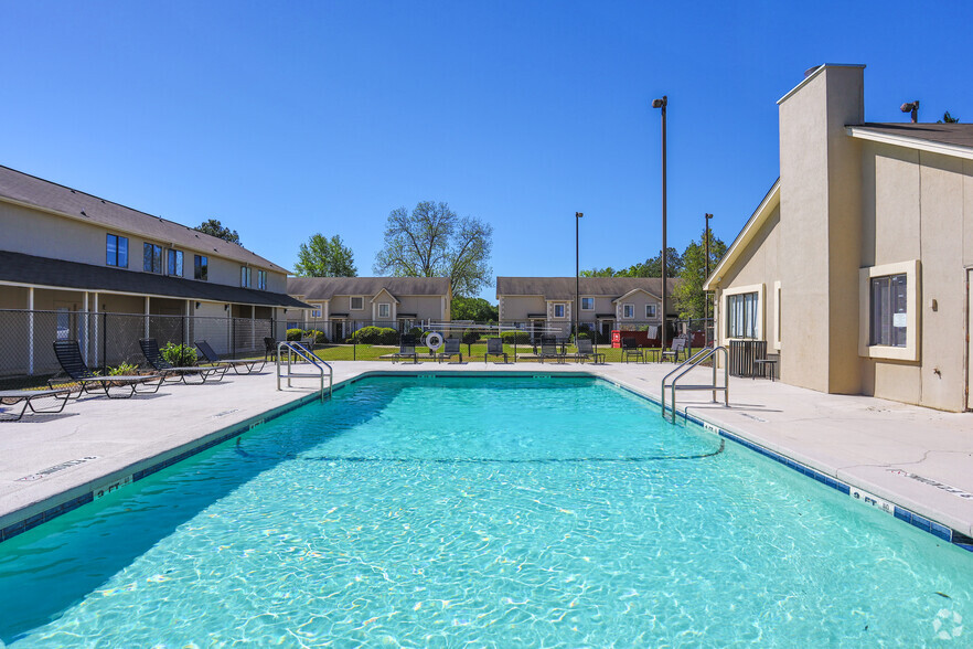 Pool - Hampton Townhomes