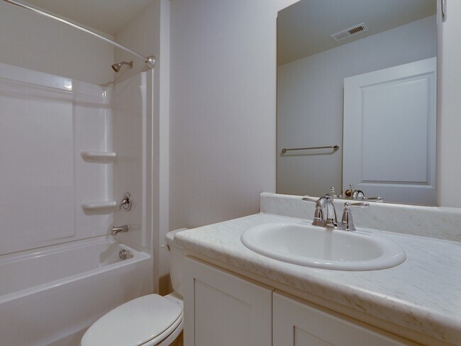 Building Photo - 3026 Course Ln