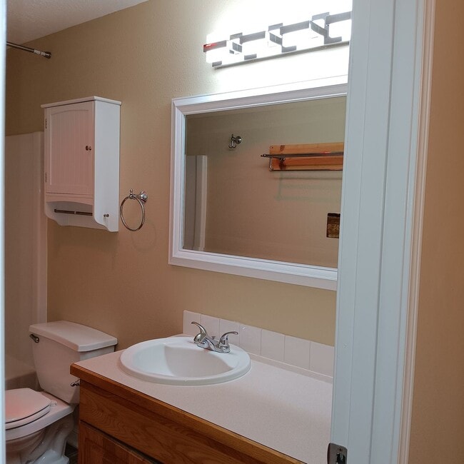 Building Photo - Great House With So Much To Offer In Independence!