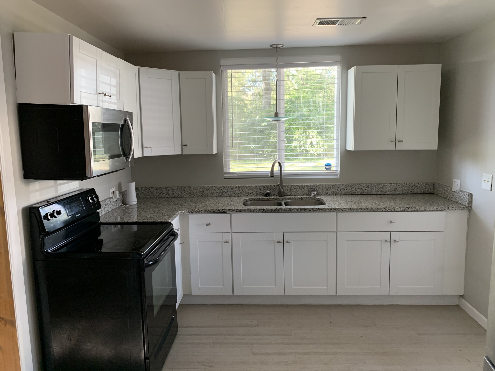 Building Photo - 1513B Lock Rd