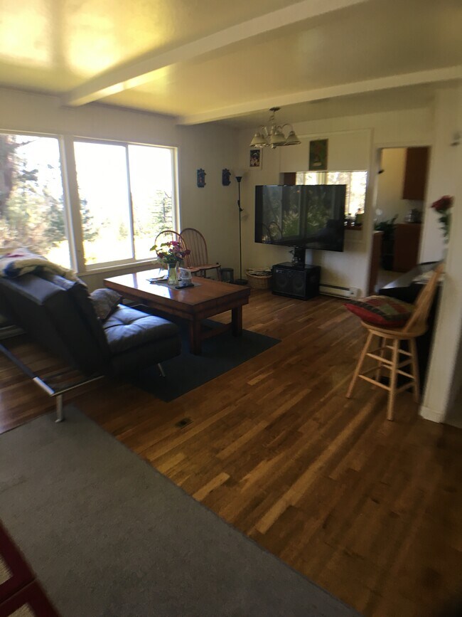 Building Photo - 221 Gillette Rd