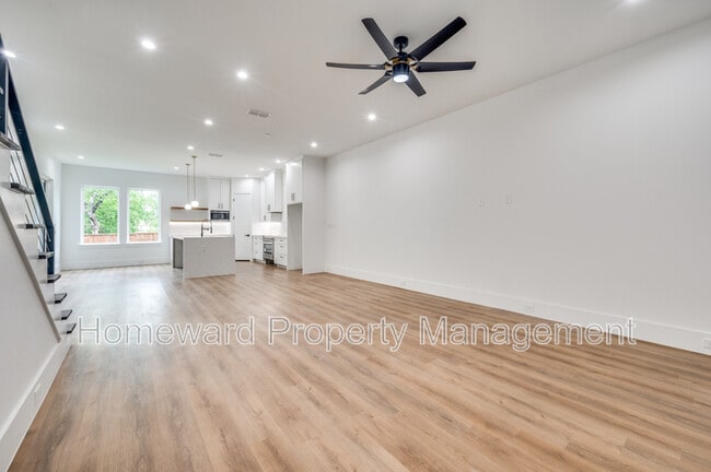 Building Photo - 2343 Hondo Ave