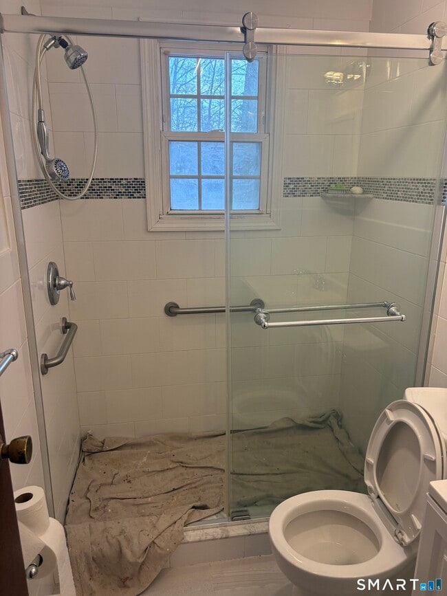 Building Photo - 21 River Pl