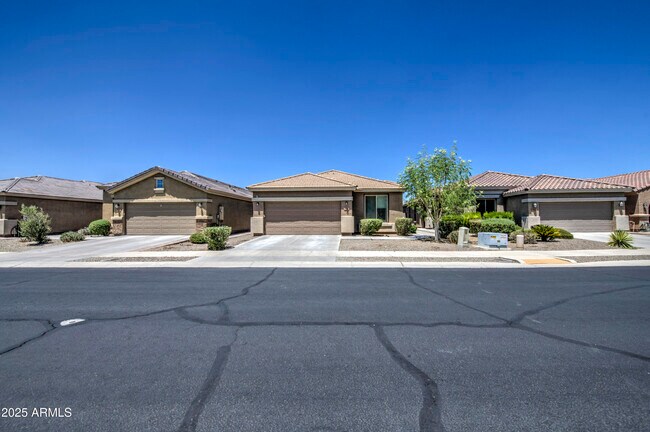 Building Photo - 6826 W Charter Oak Rd