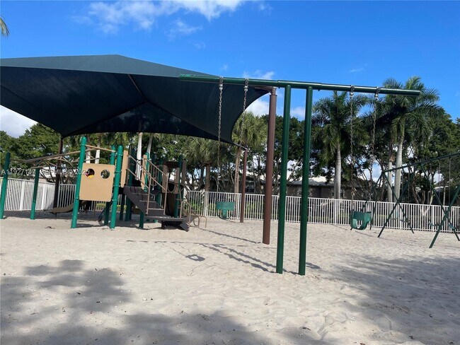 Building Photo - 1861 Salerno Cir