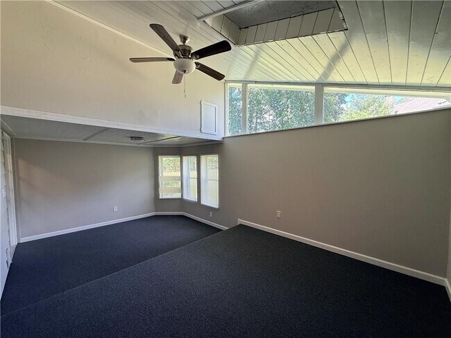 Building Photo - 6708 Bass Cir