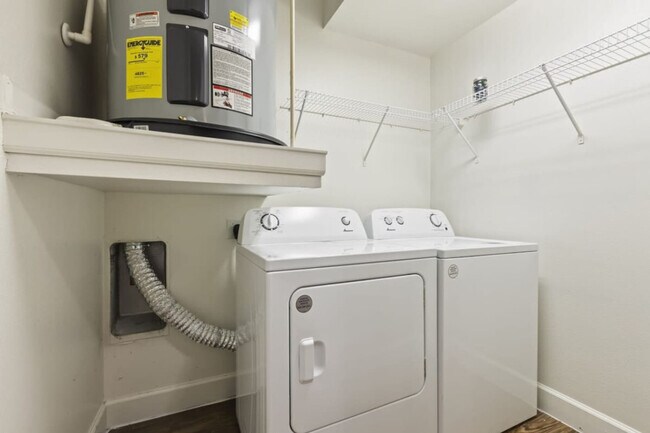 Building Photo - 5720 Town and Country Blvd