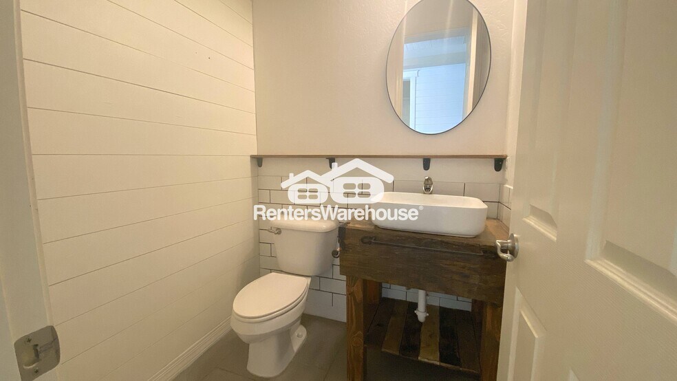 Building Photo - 19894 E Strawberry Dr